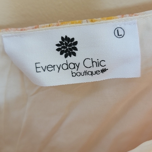 Everyday Chic Boutique | Peach Yellow Floral Print Boho Blouse Size Large - Picture 3 of 6